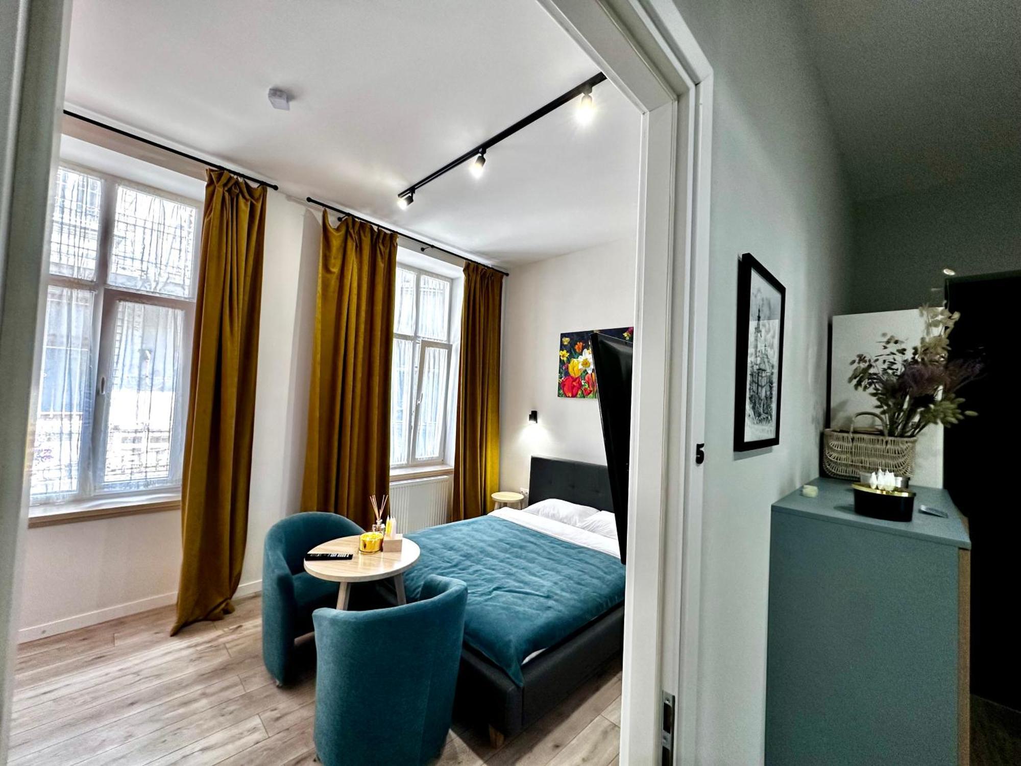 Gallery 21